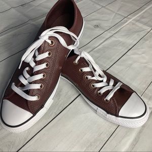 *Converse Burgundy Leather Women’s Size 8